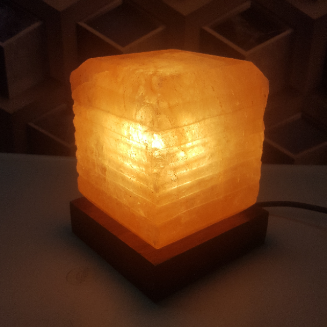 himalayan cube lamp large cut